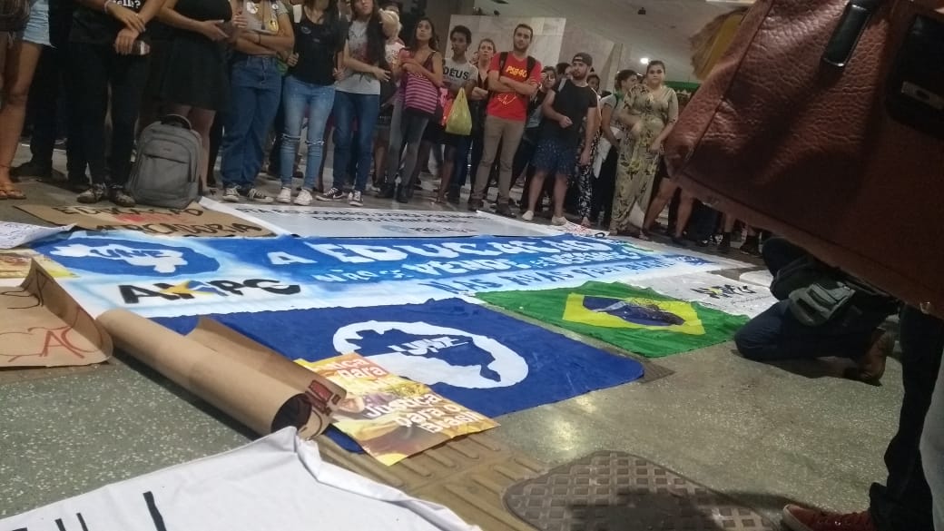Estudantes convocam atos contra Bolsonaro por todo Brasil